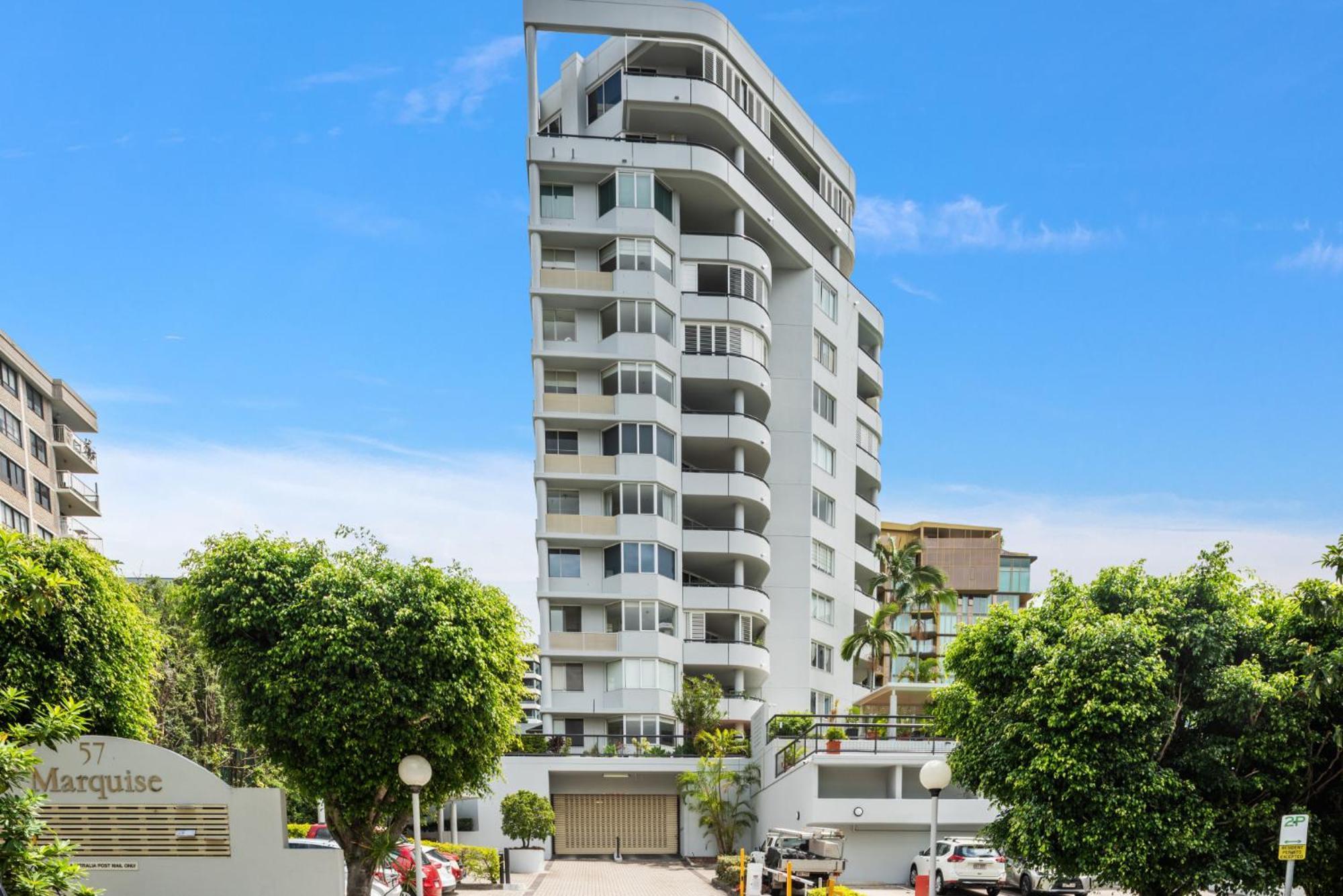 Lavish 3-Bed With Wraparound Balcony And Pool Διαμέρισμα Μπρίσμπεϊν Εξωτερικό φωτογραφία